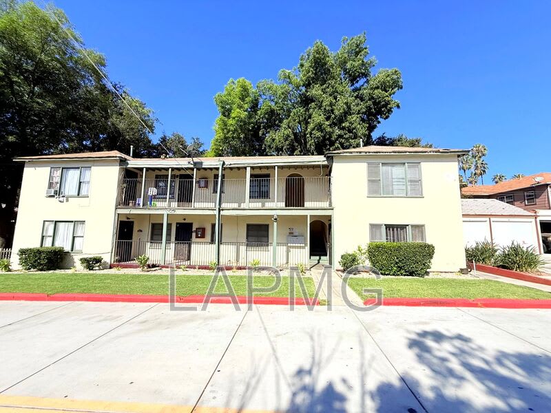 363 E Washington Blvd – photo 1