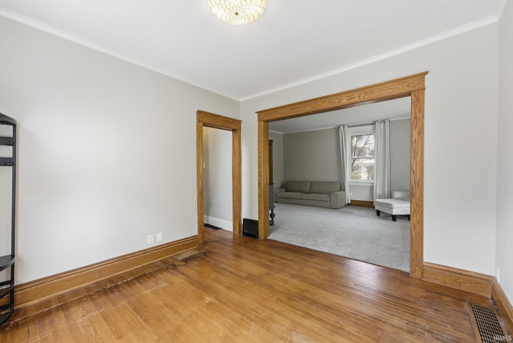 527 W Oakdale Drive – photo 5