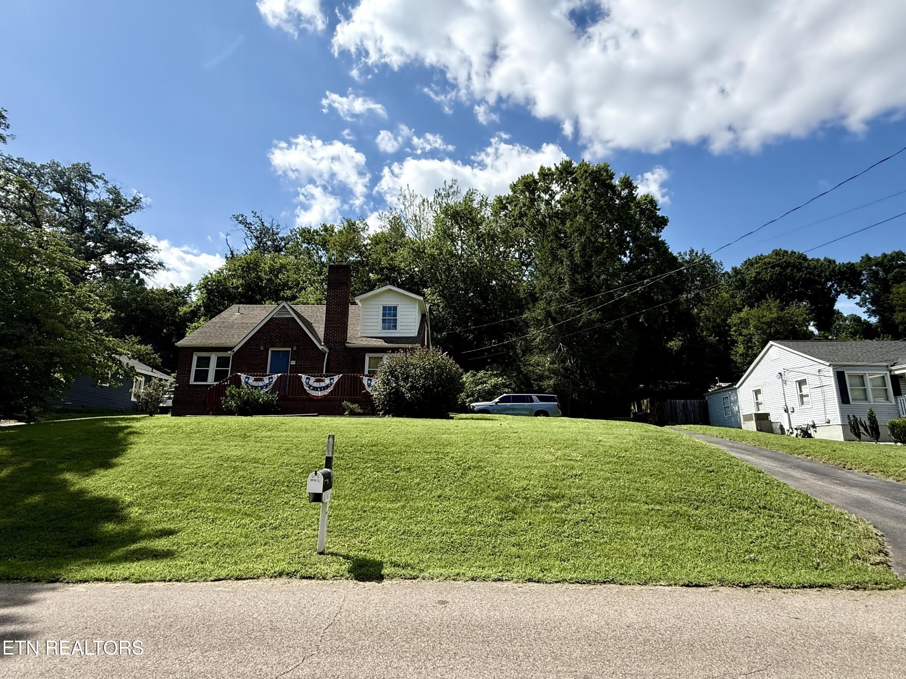 1717 Lenland Ave – photo 2