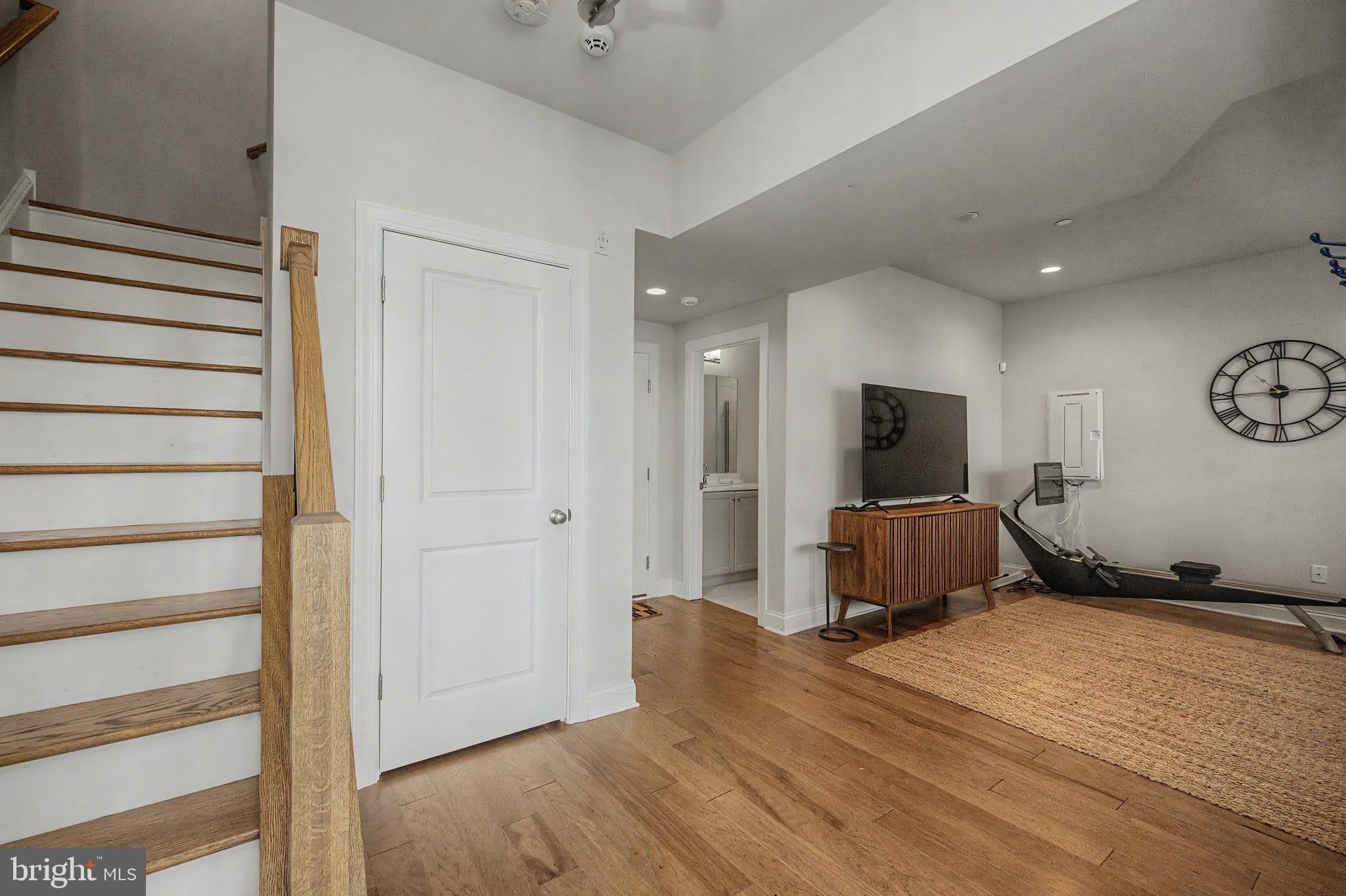 300 SQUIRE Drive – photo 3