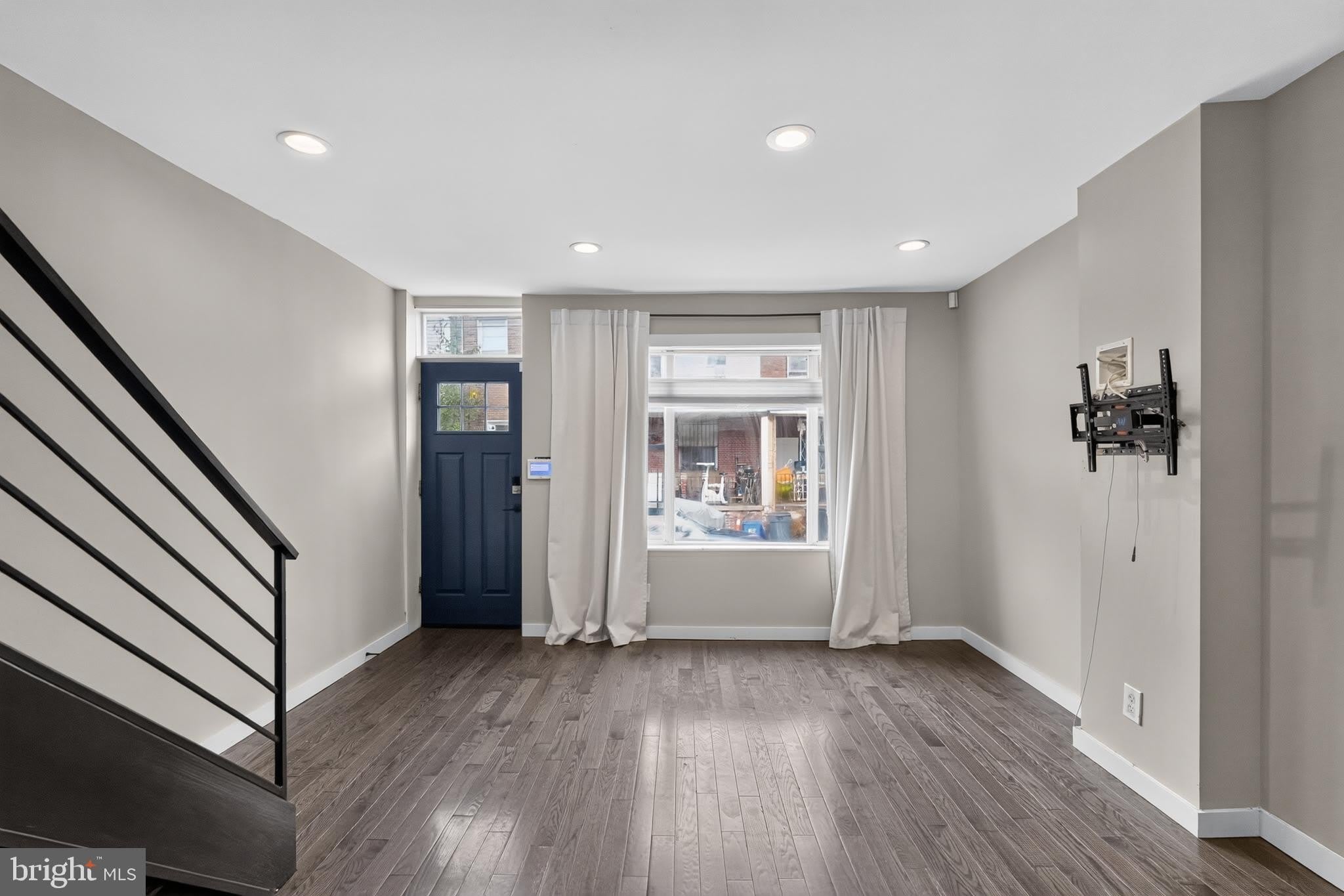 1911 S Lambert Street – photo 3