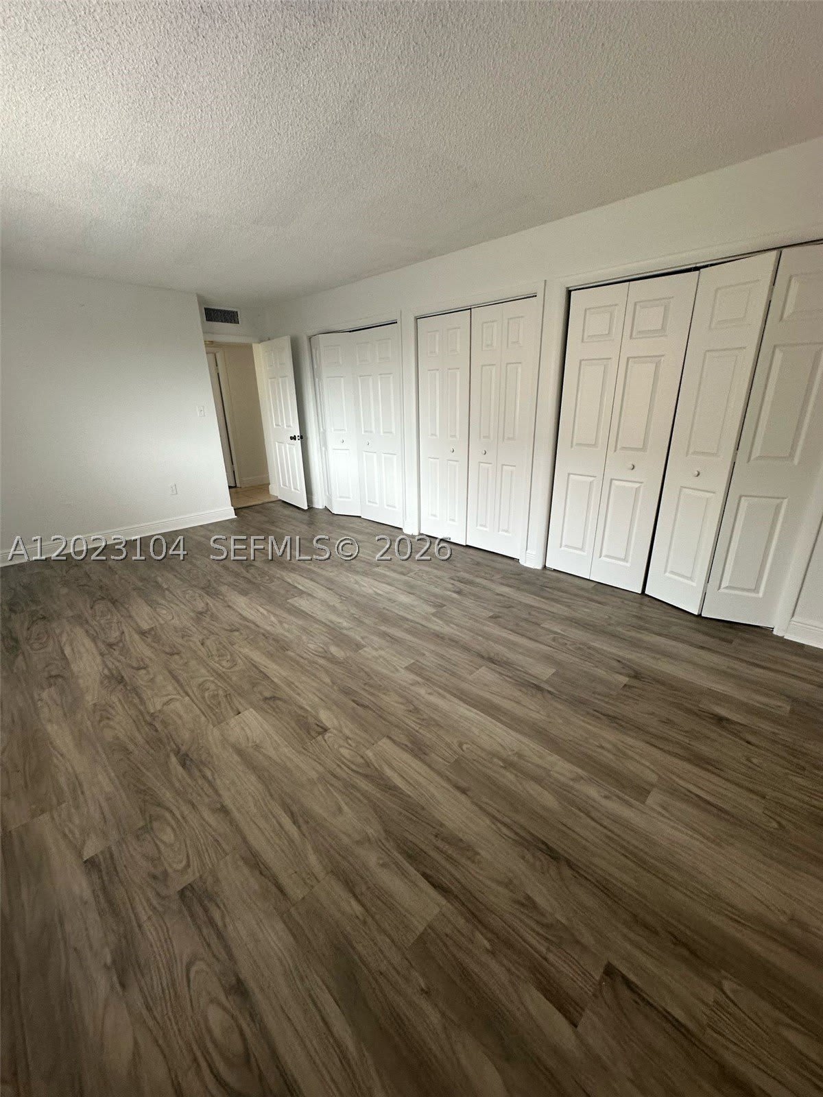6930 Miami Gardens Dr – photo 5