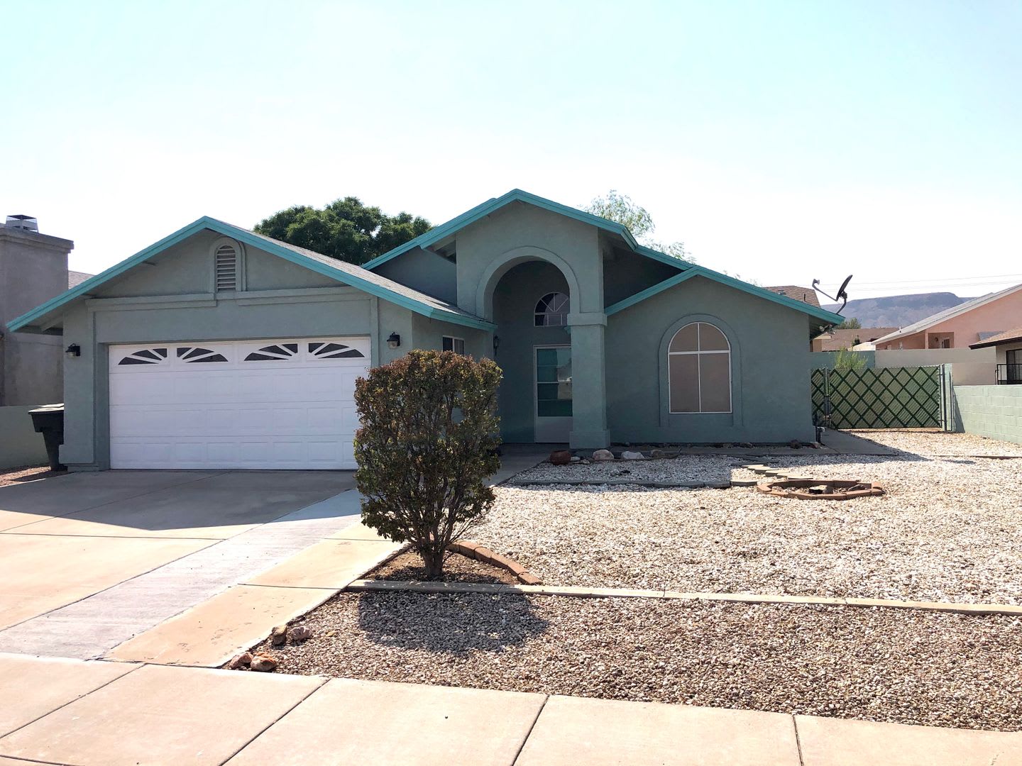Great 3 Bedroom, 2 Bathroom Home in Quiet Neighborhood! – photo 3
