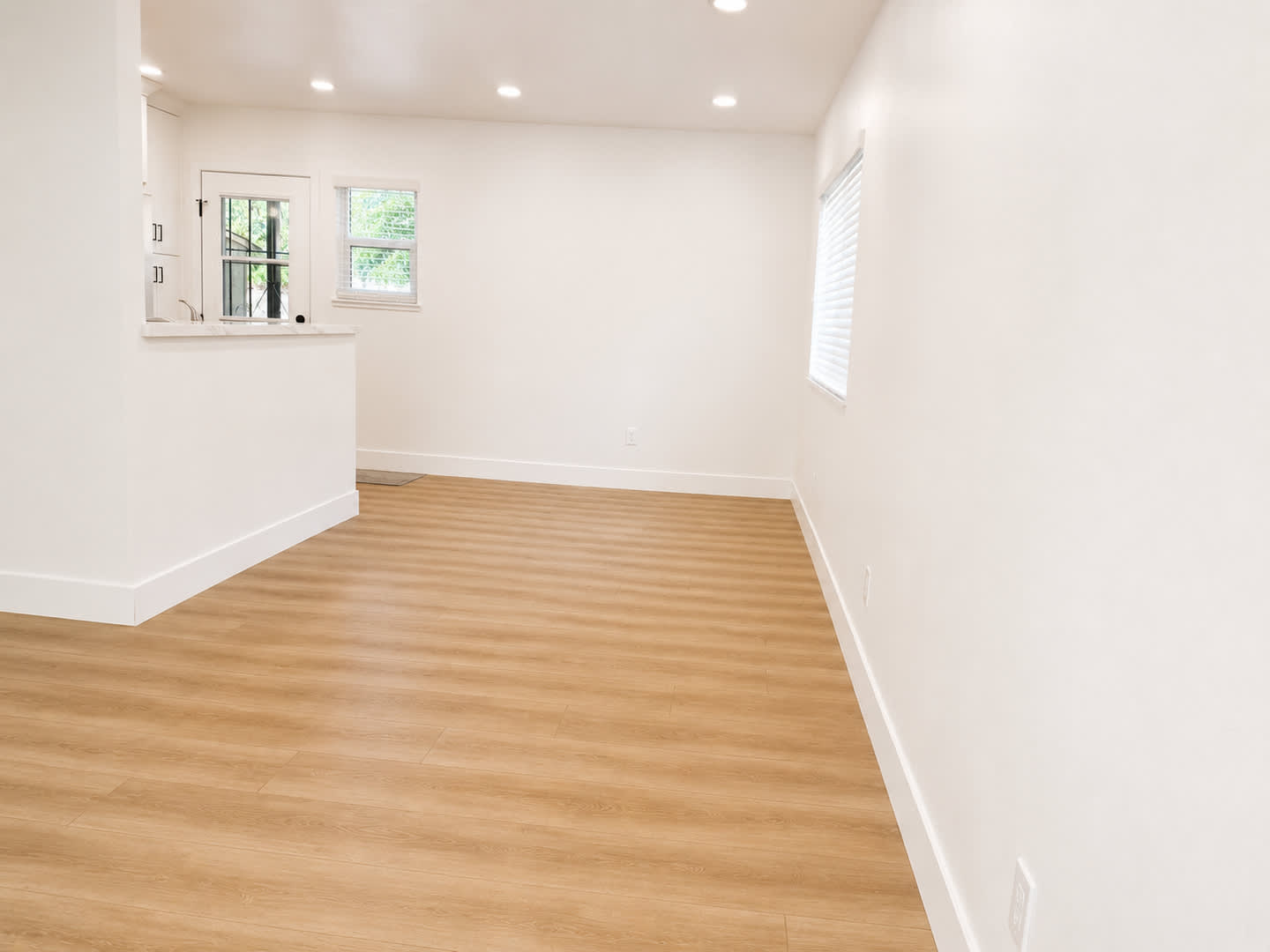 Modern Renovated Unit In Monterey Park – photo 5