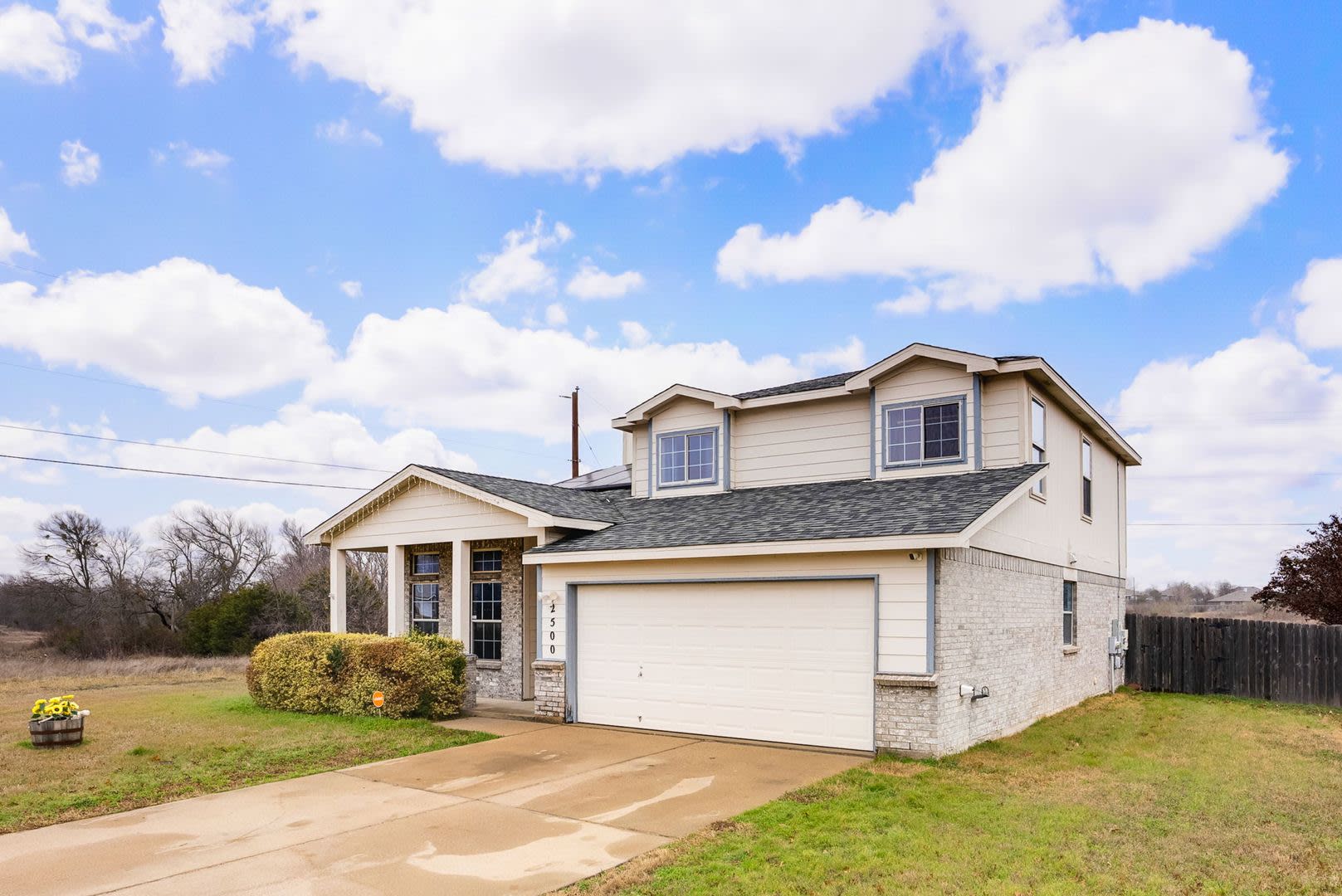 2500 Waterfall Dr – photo 2