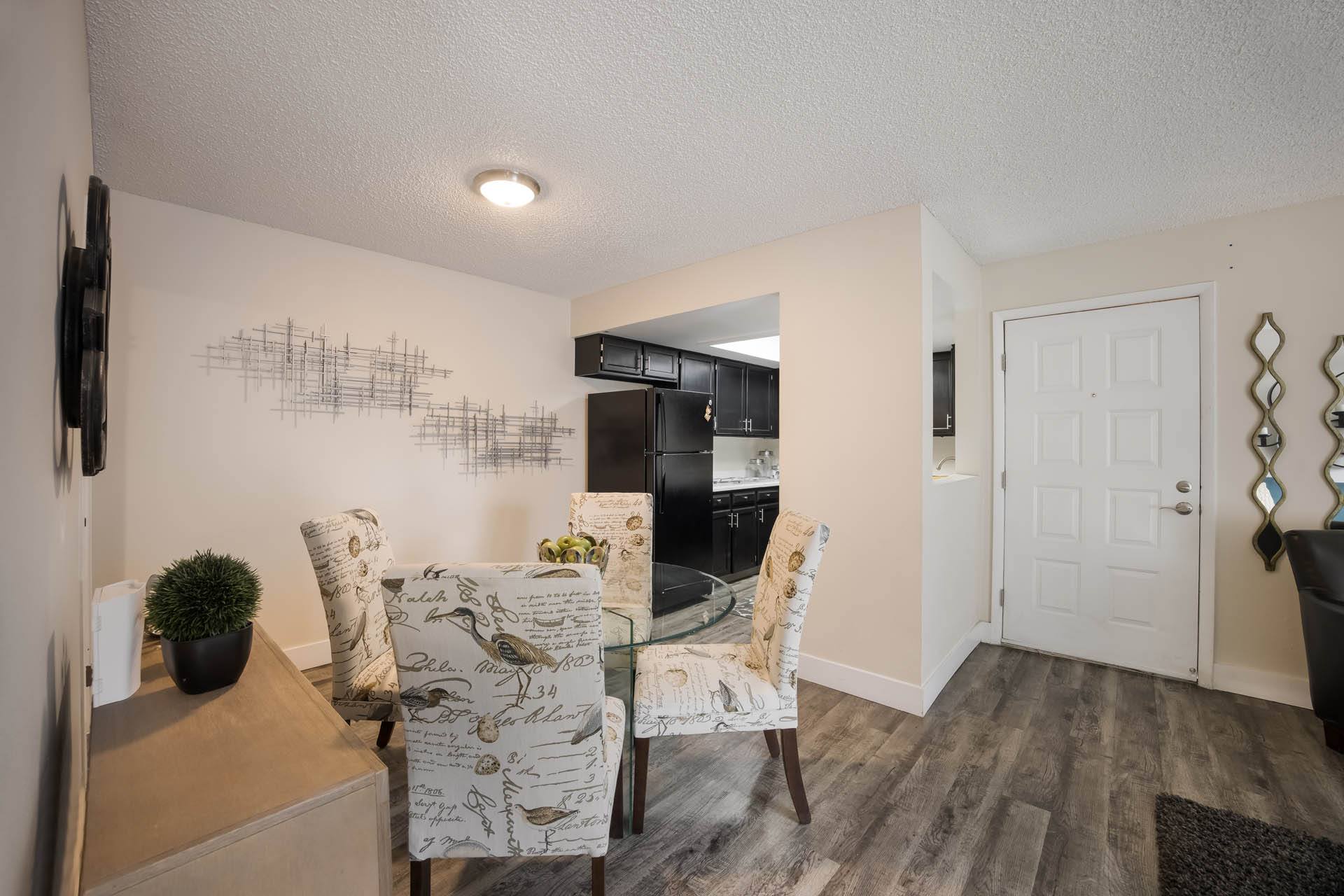 Woodland Hills Apartments – photo 5