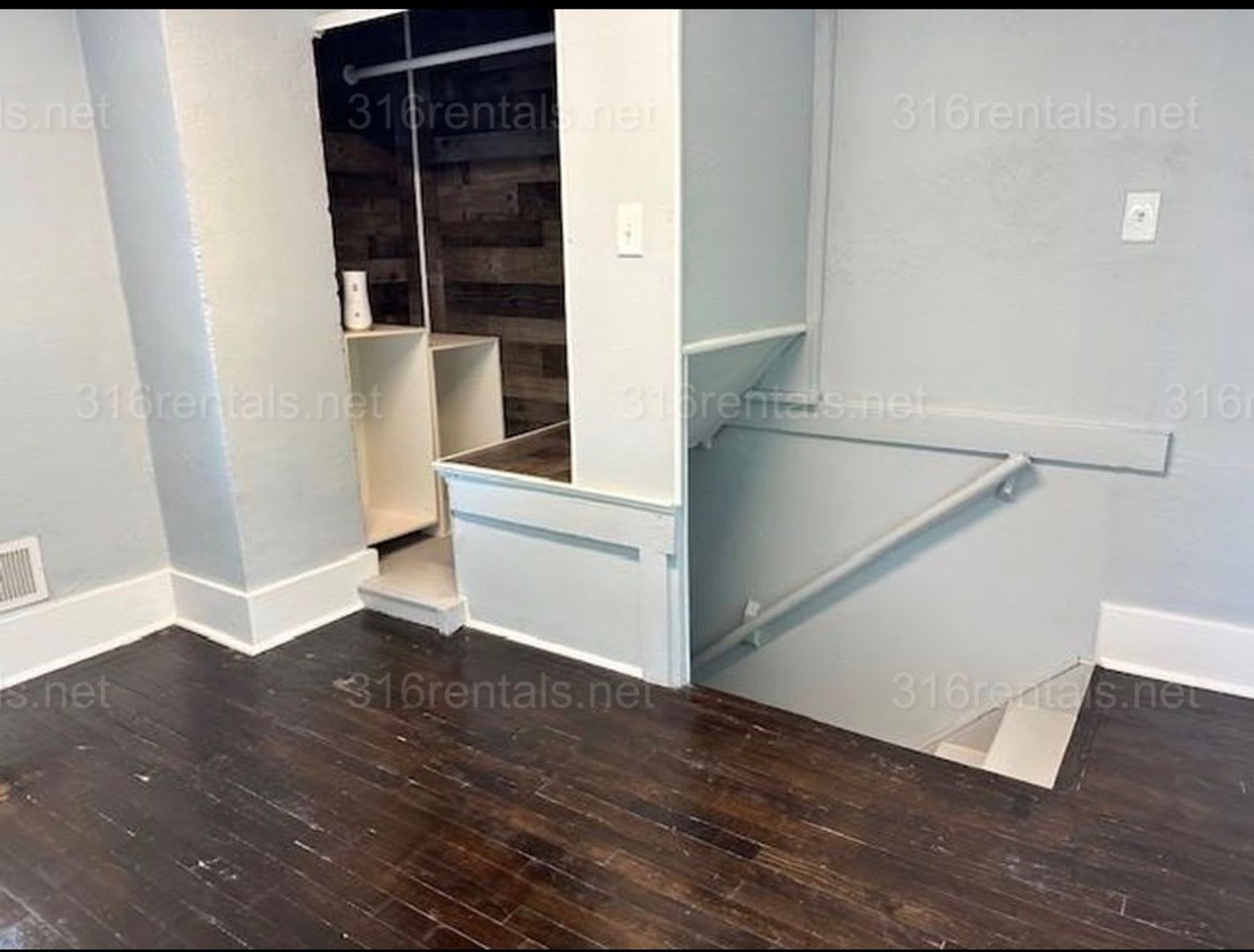 1 175 3 Bedroom 1 Bathroom Single Family Home – photo 5