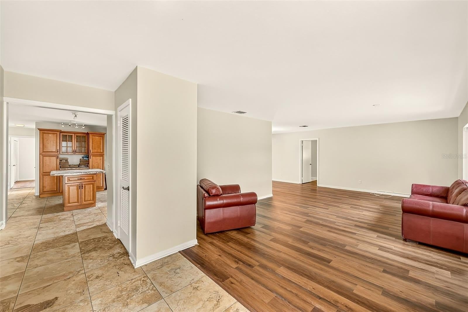 303 Saint Augustine Avenue – photo 3