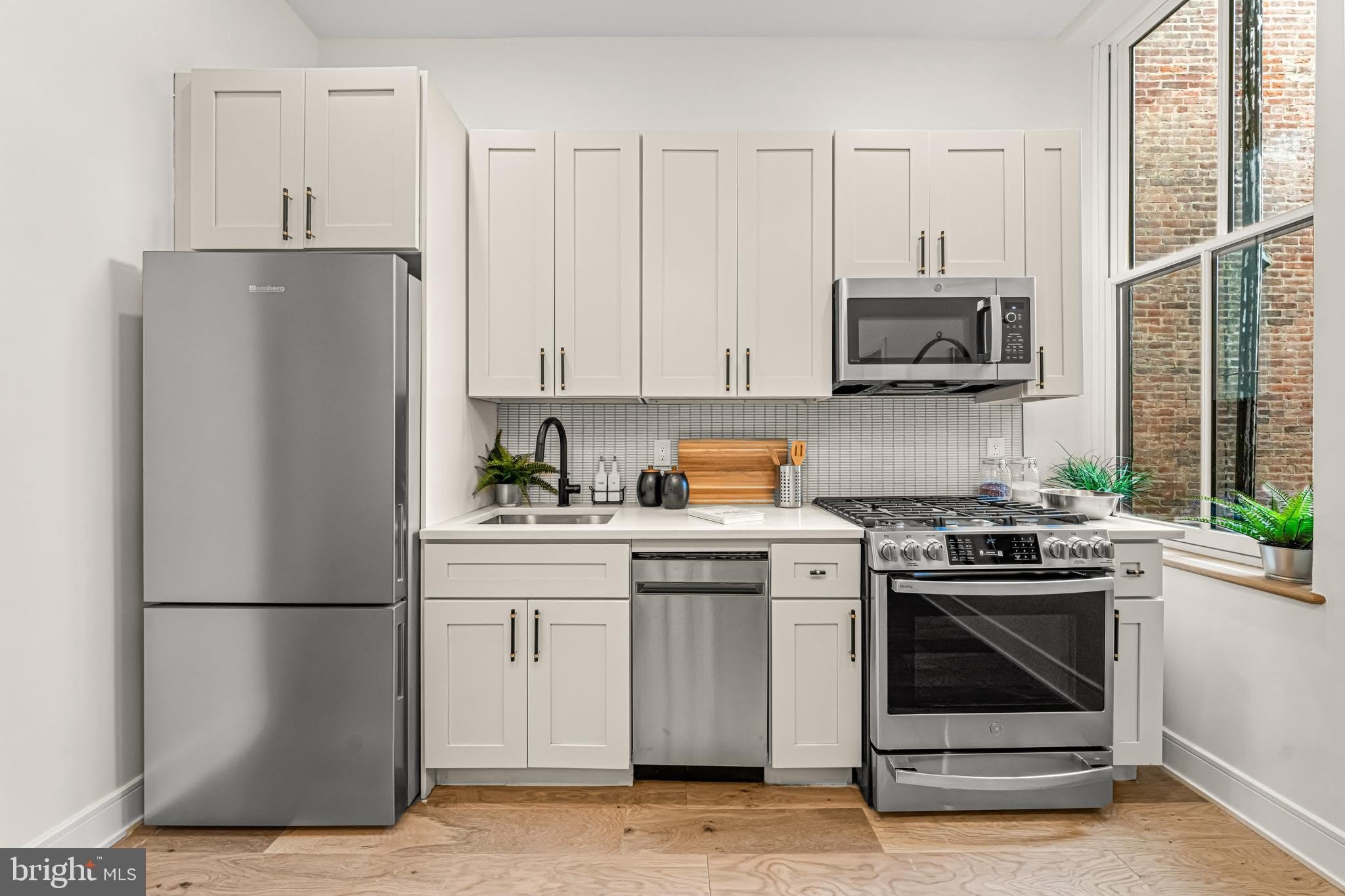 2303 Delancey Place – photo 3