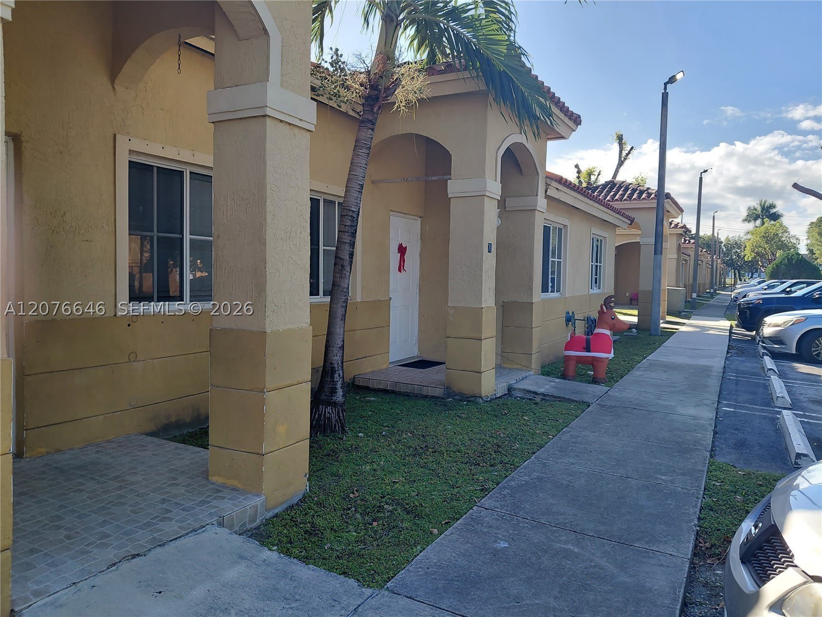 83 NE 13th Ave – photo 2