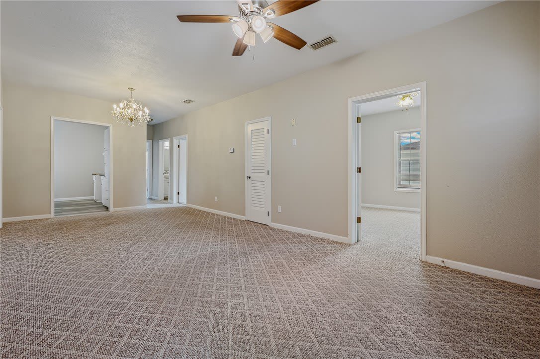 1622 Woodlawn – photo 4