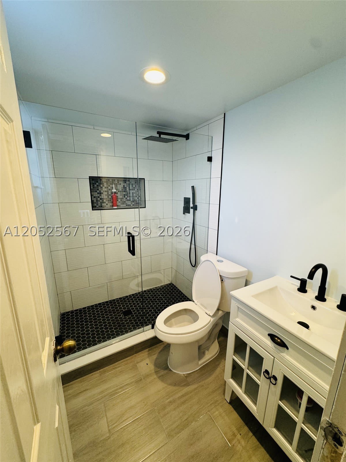1350 NE 119th St – photo 4