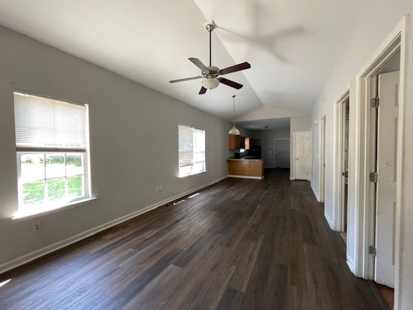 Cute 3 Bedroom 2 Bath Near Historic Downtown Wilmington Wha Approved – photo 2