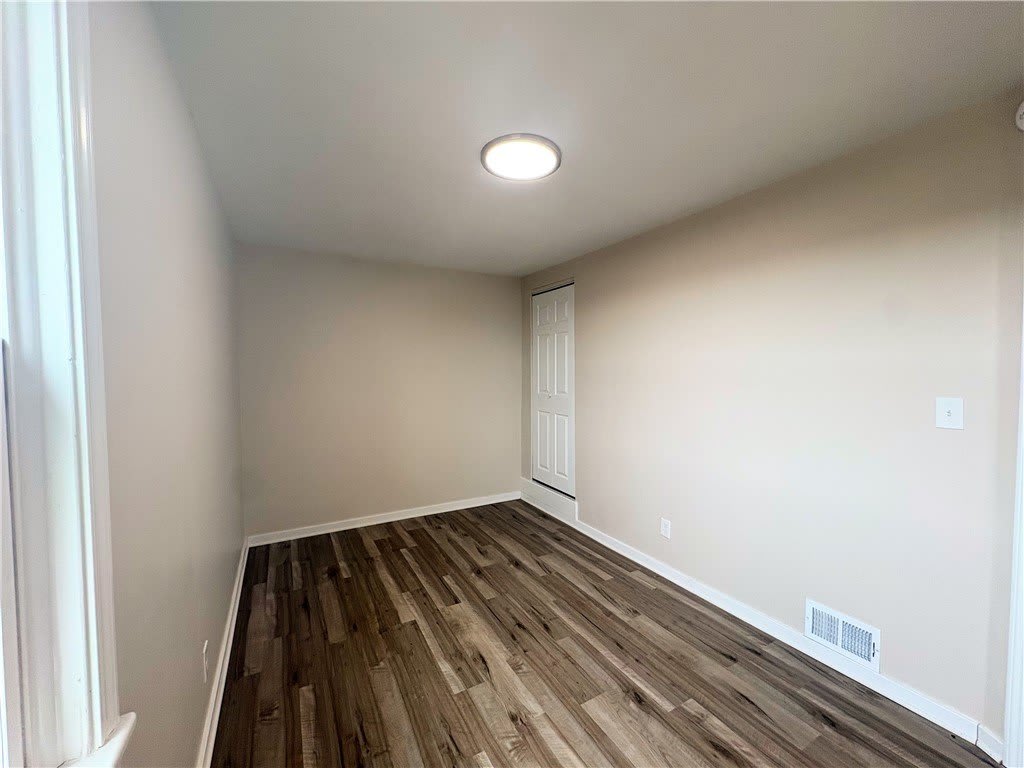 360 Hemlock Dr – photo 3