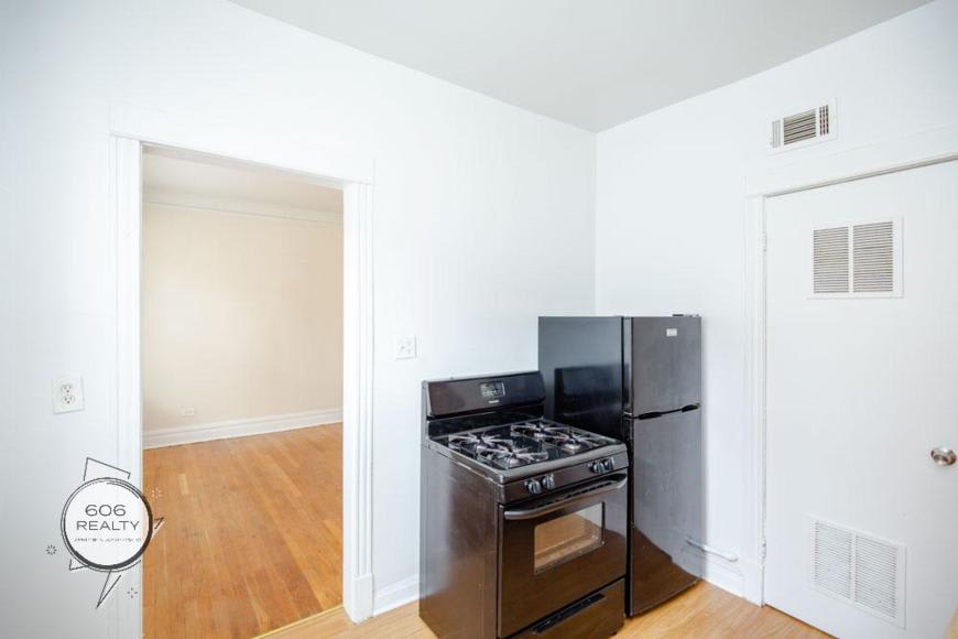 6254 South Western Ave. – photo 3