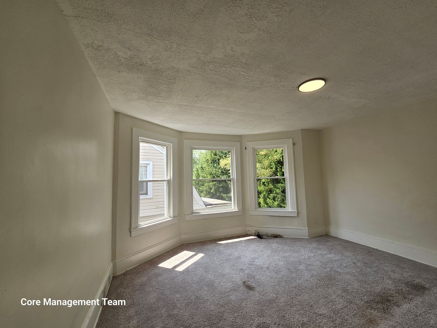 Updated 2 bedroom 1 bath apartment for rent located in the west end! – photo 2