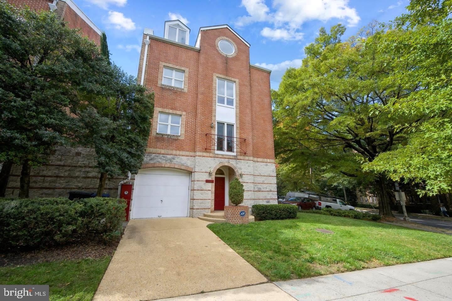 5330 Connecticut Ave Nw – photo 2