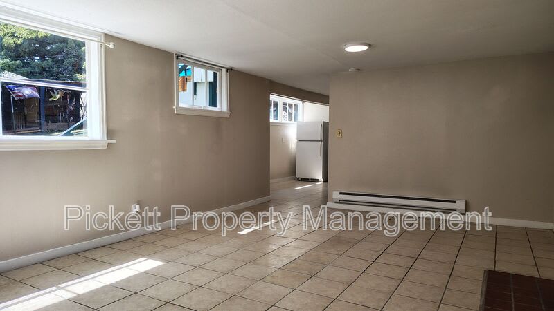 4121 W D St – photo 3