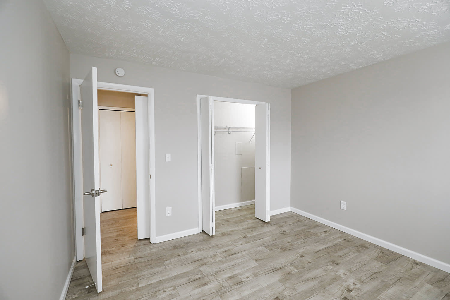 7 Dorchester Drive – photo 2