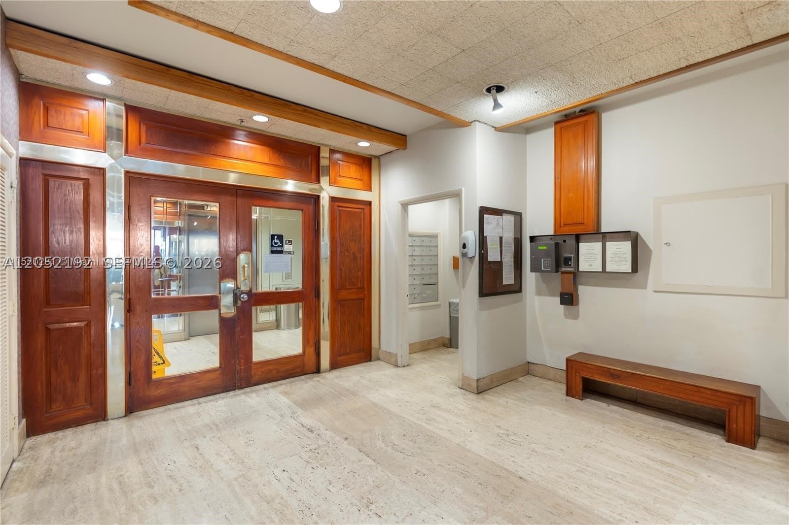 825 Brickell Bay Dr – photo 4