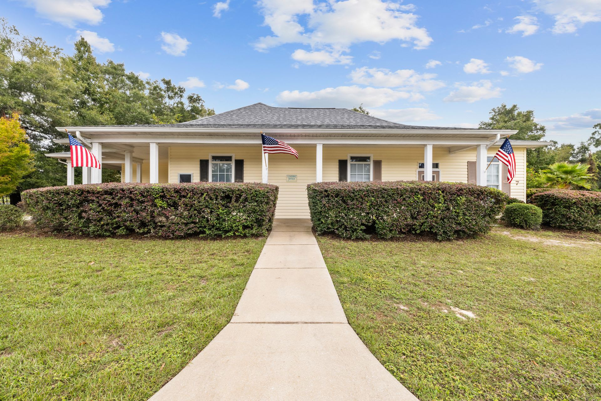 Bridlewood Apartments – photo 1