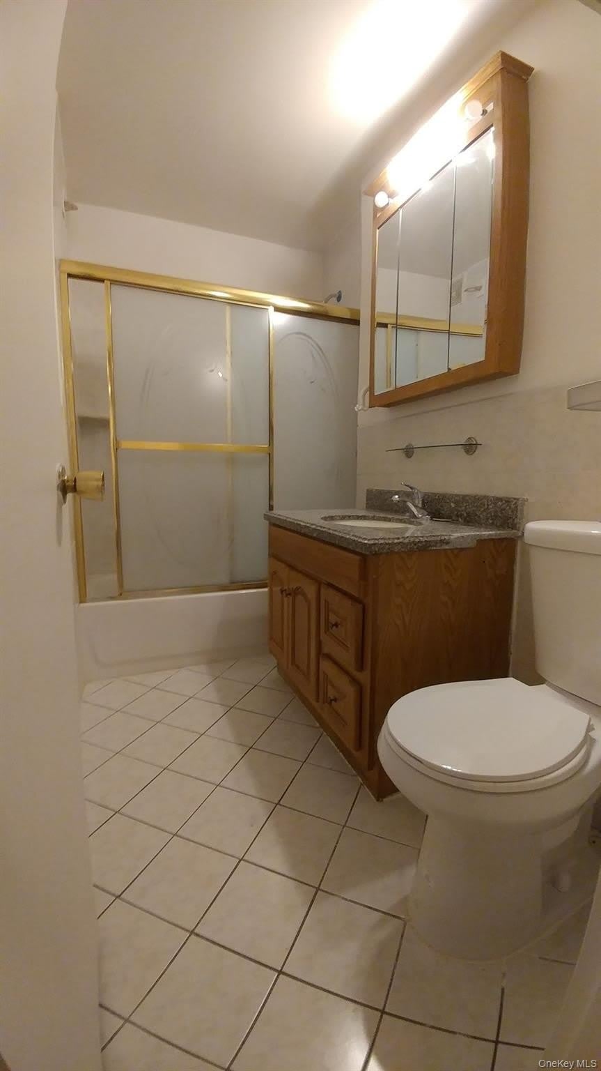 4107 Bowne Street – photo 5