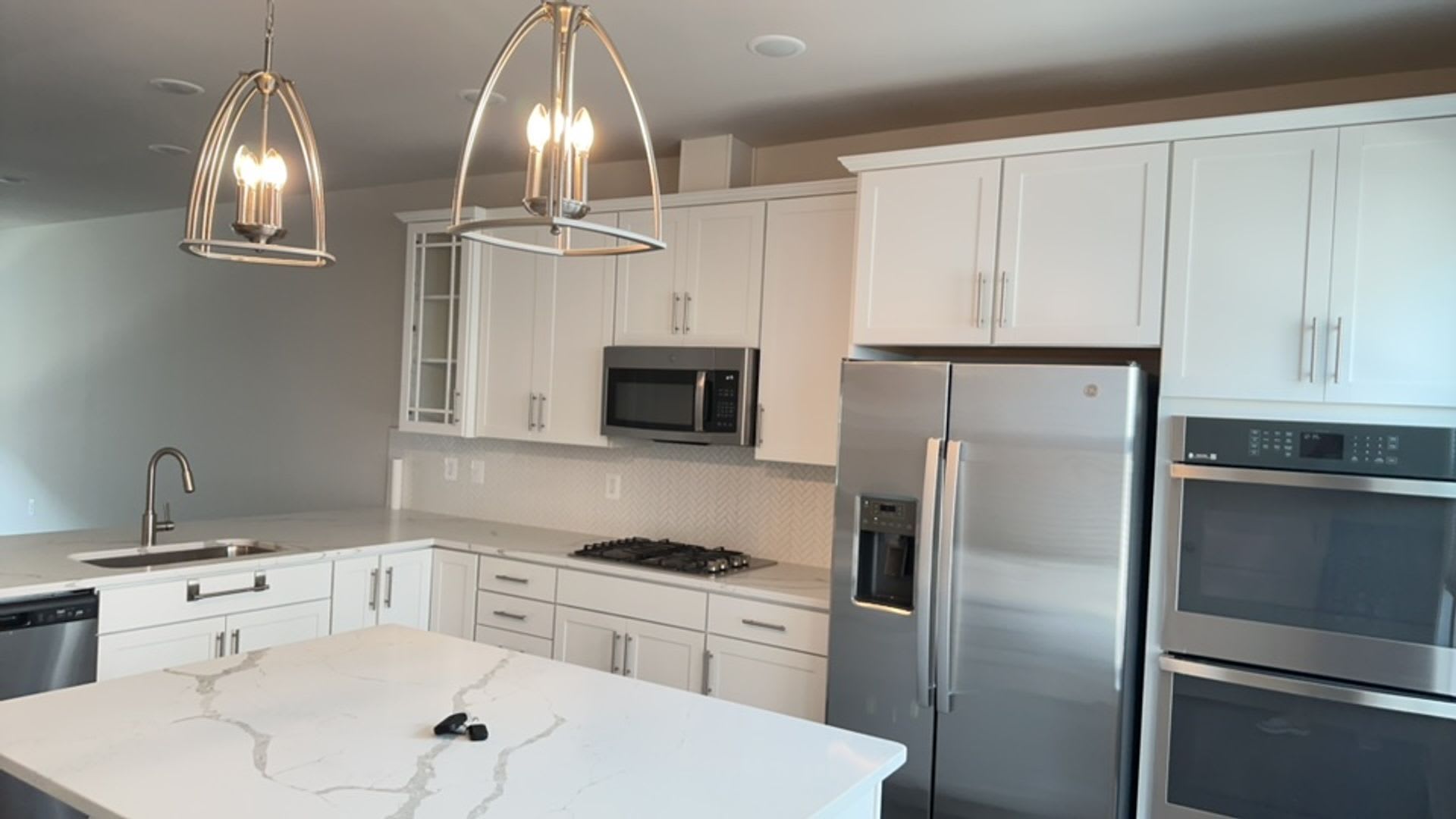 Beautiful contemporary TH in desirable North Hill – photo 5