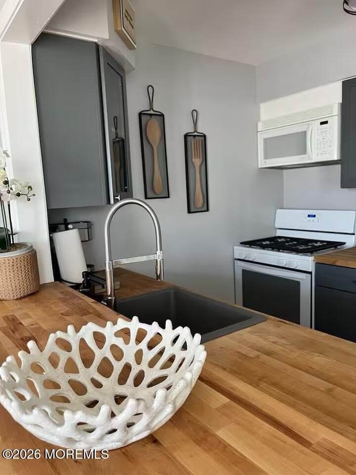 220 Catherine Lane – photo 4