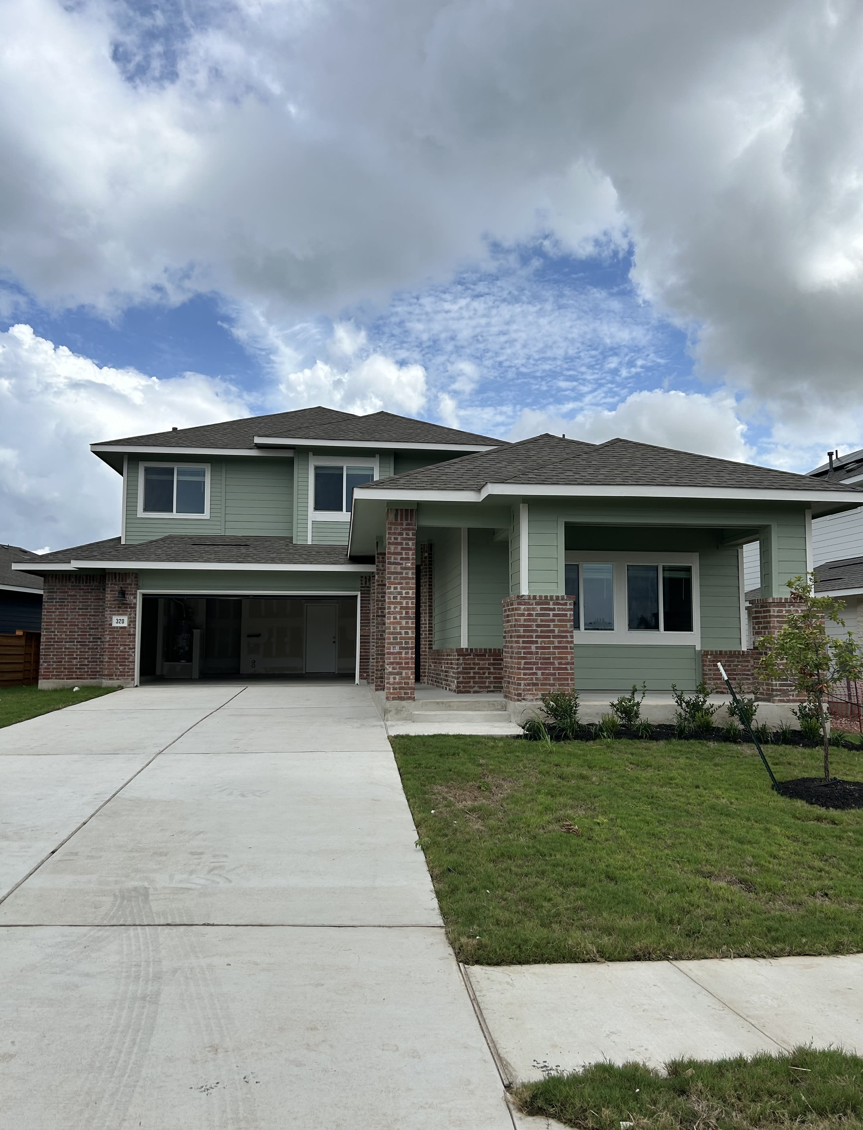 320 Gresham – photo 1