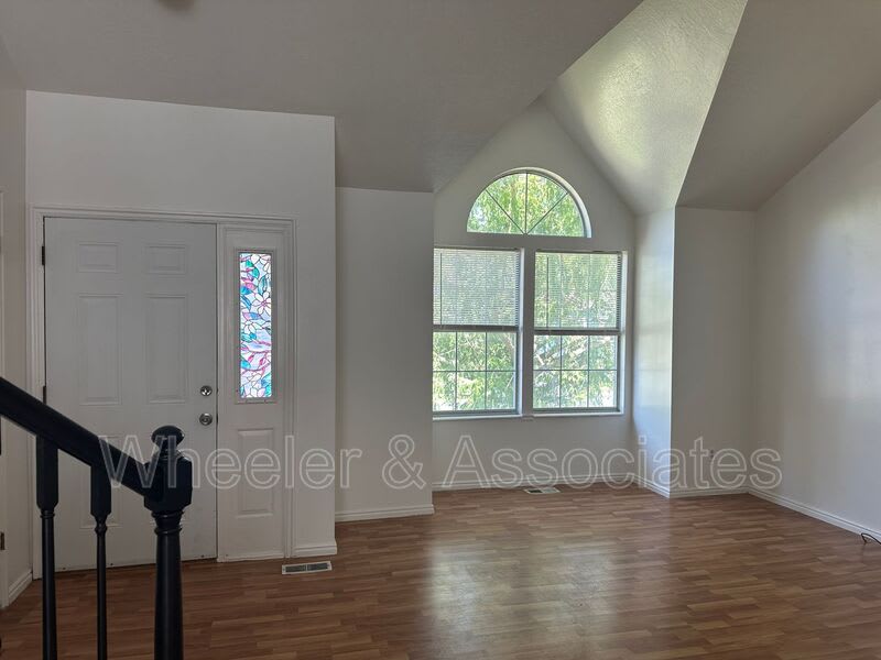 1315 Brooke Ln. – photo 4
