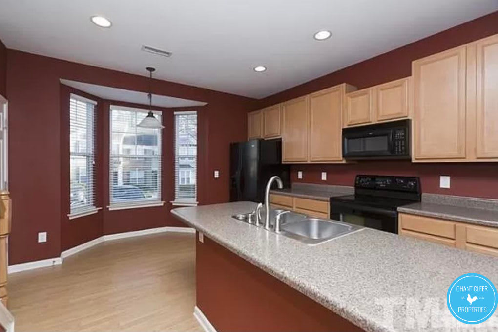 8821 Camden Park Drive – photo 3