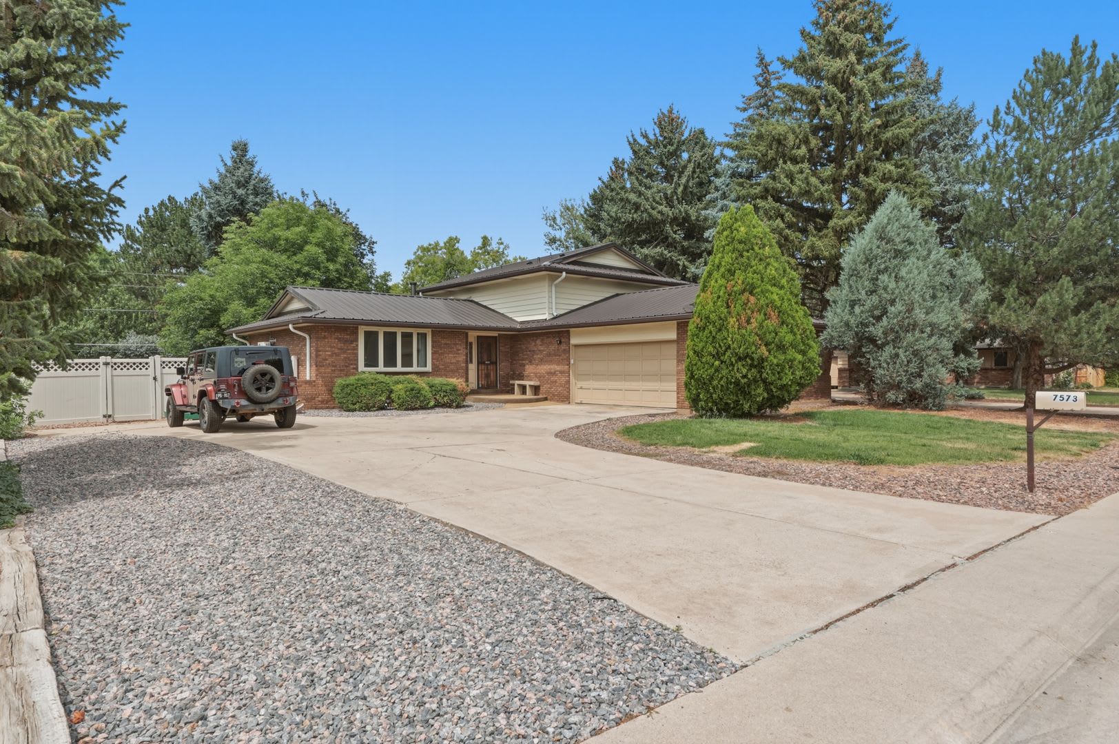 3+ bed/2-1/2 bath home in Arvada – photo 4