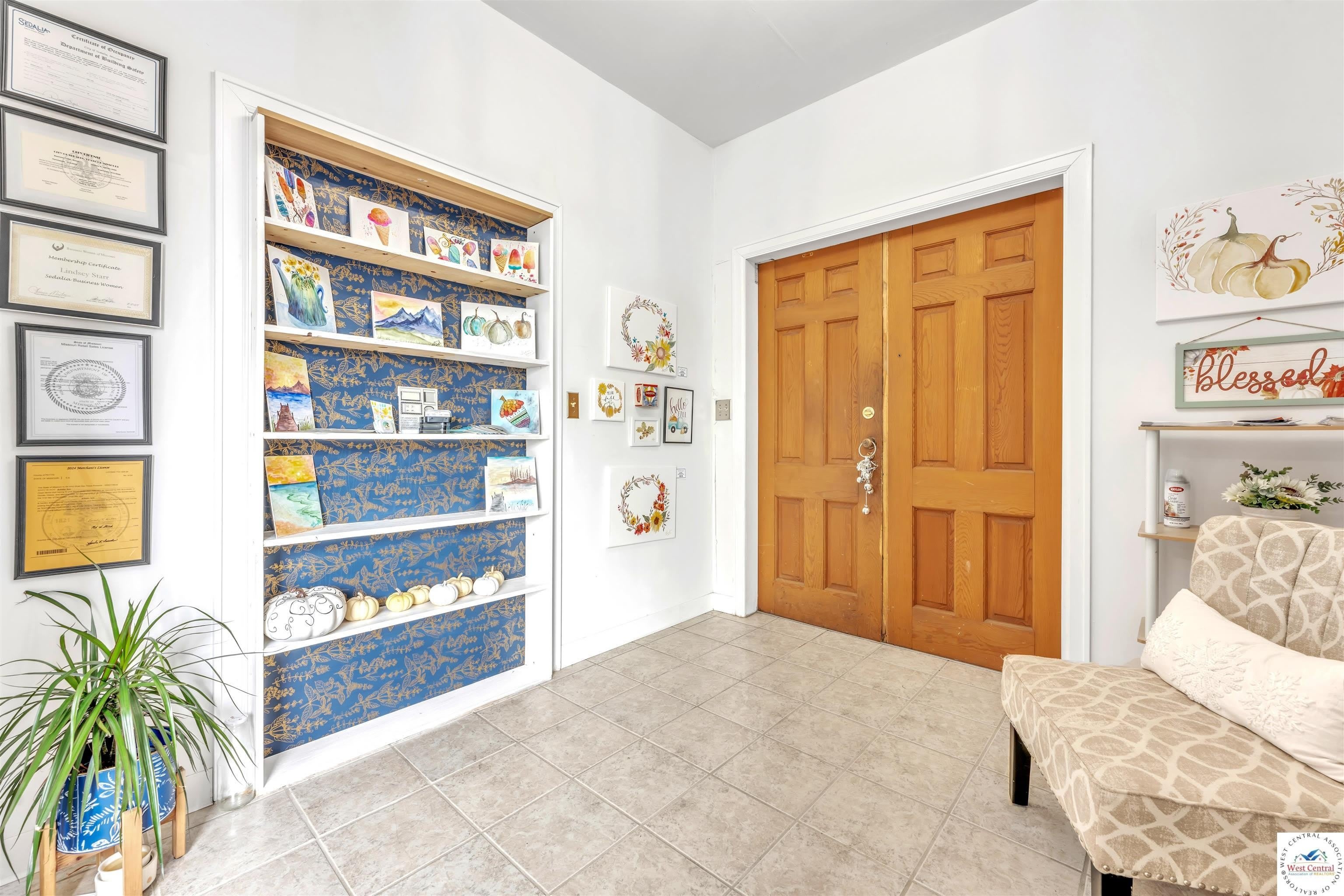 120 E 6th Street – photo 5