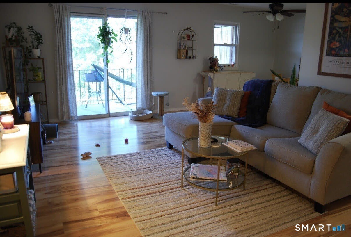 67 E Broadway – photo 4