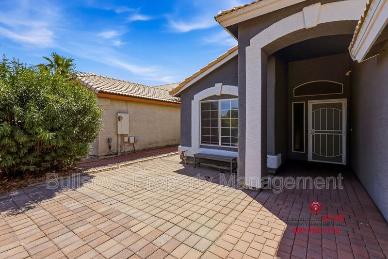 23424 N 42nd Drive – photo 4