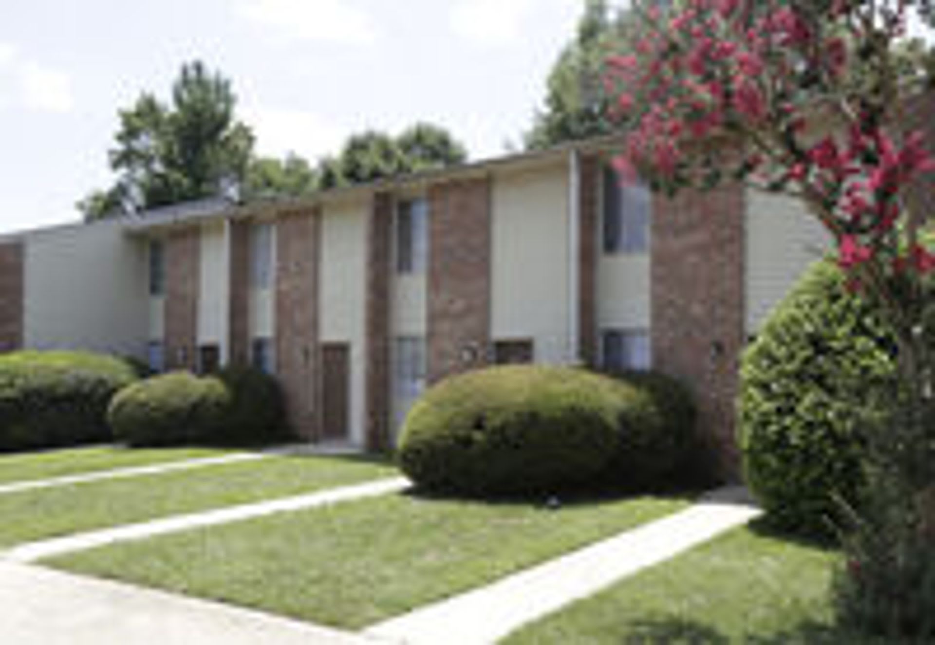Copperfield Apartments – photo 1