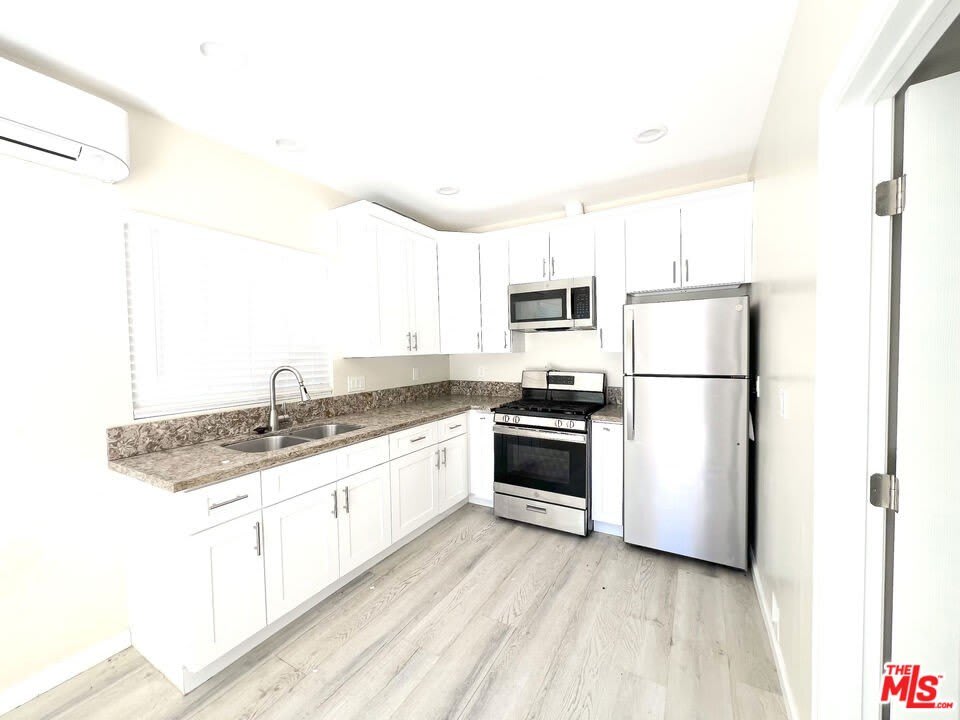 1830 S Gramercy Pl – photo 3