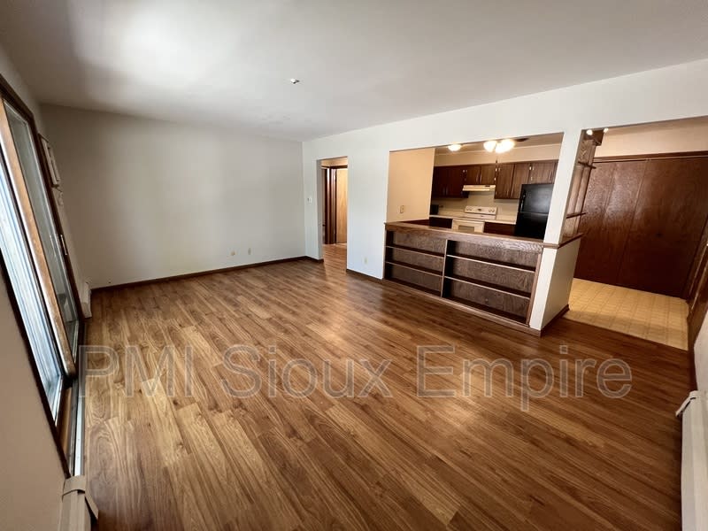 905 W 18th st – photo 1