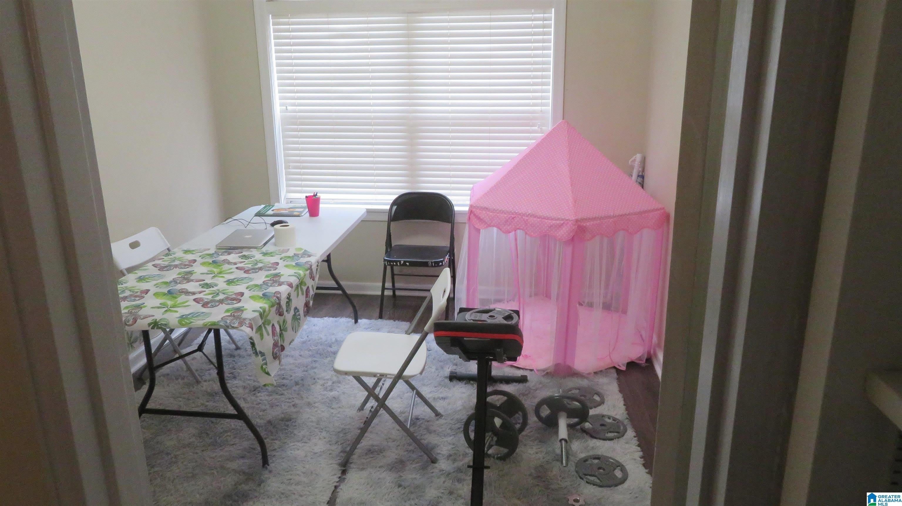 1731 VALLEY AVENUE – photo 4