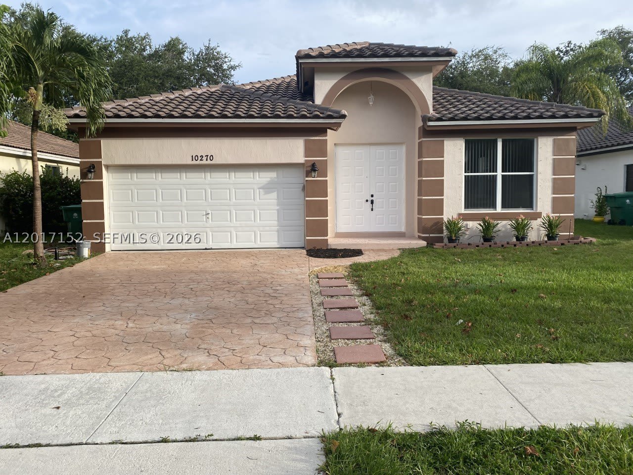 10270 SW 59th St – photo 1