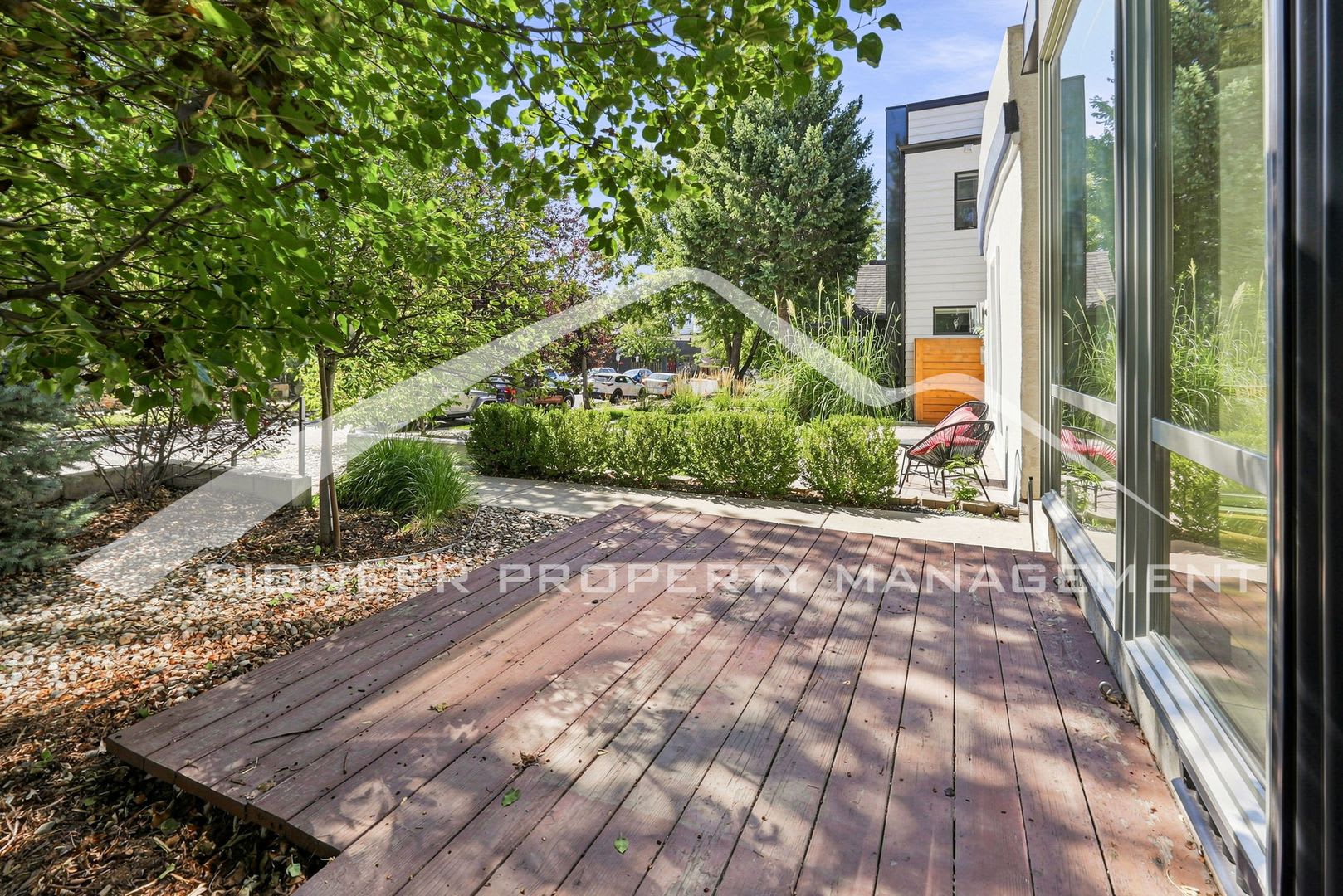 Lovely Single Family Home With Central Ac Rooftop Patio And A 2 Car Garage – photo 2