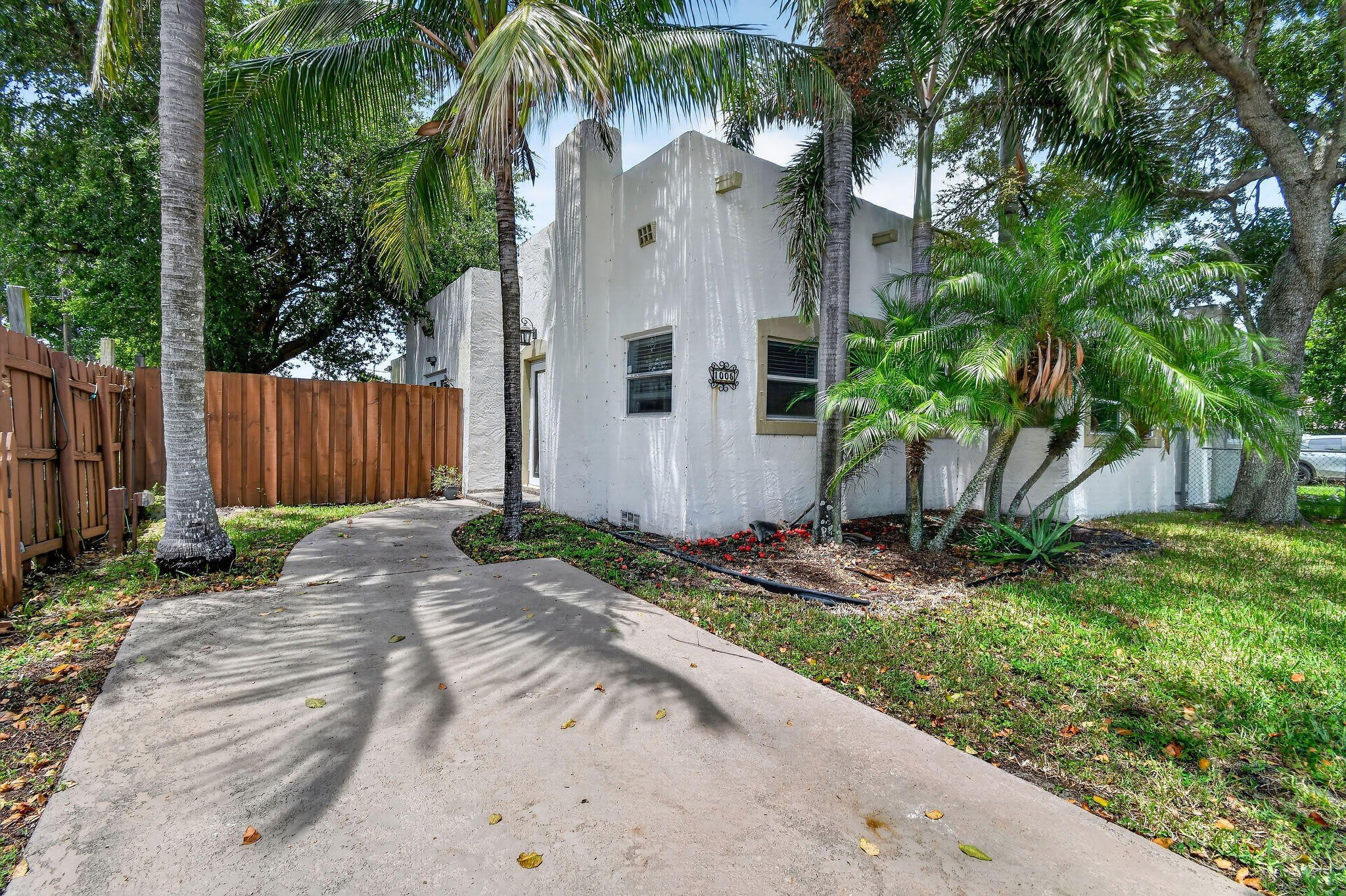 1005 Selkirk Street – photo 3