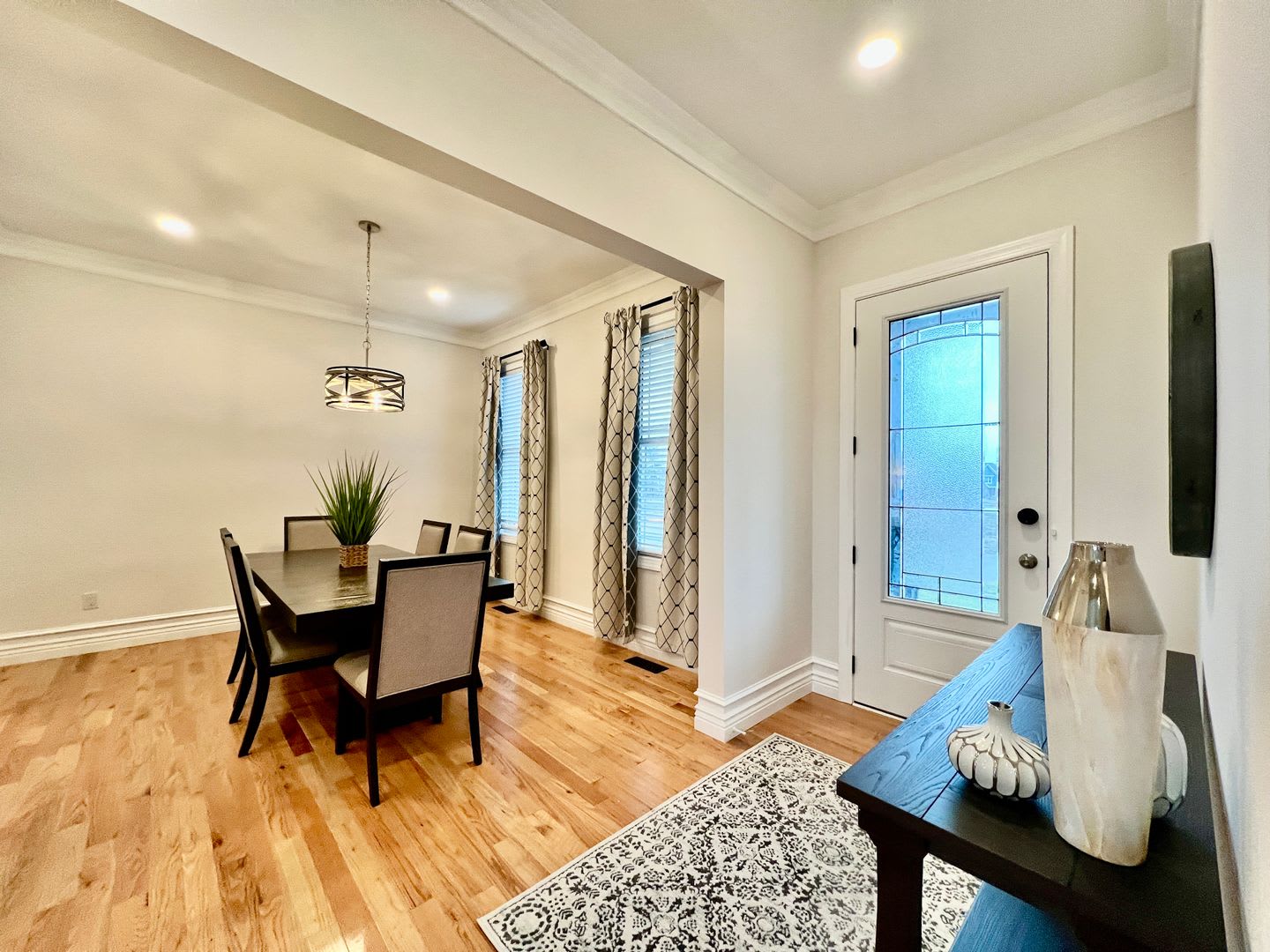 NEW, big, beautiful, Executive Home Liberty Twp – photo 4