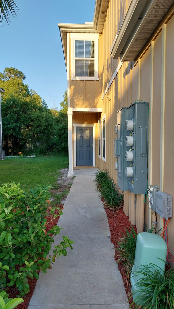 Townhome In Baymeadows – photo 2