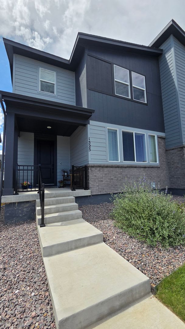 Spacious 4-Bedroom 3.5 Bath Home with Finished Basement & 2-Car Garage – photo 2