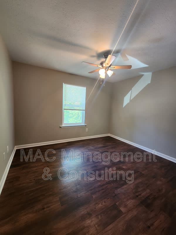 1495 Autumn Avenue – photo 5
