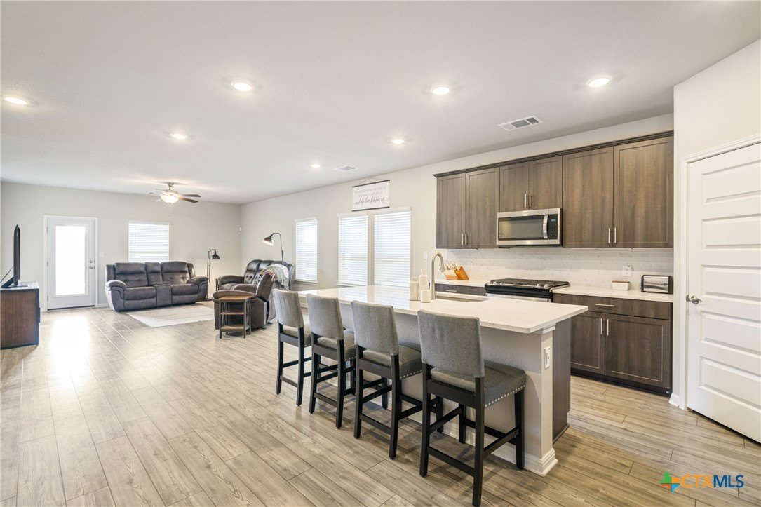 10310 Mager Lane – photo 4