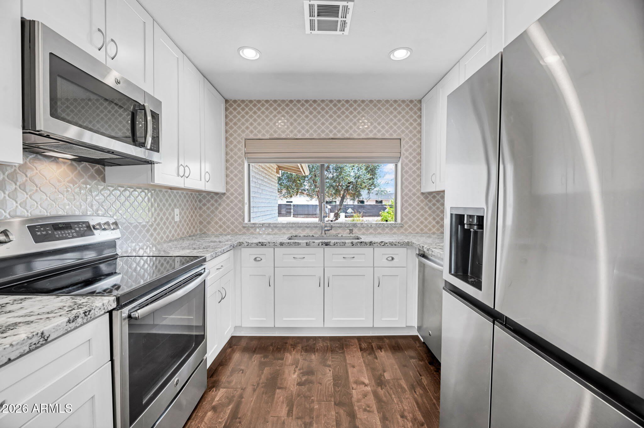 5219 E WINCHCOMB Drive – photo 5