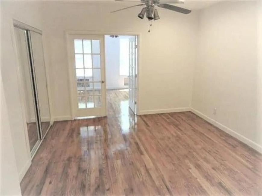 229 West 16th Street – photo 2