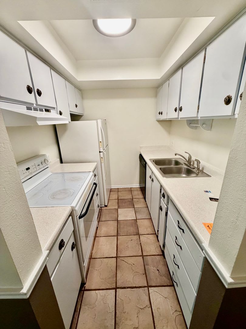 Cozy South Salt Lake 2 Bedroom 1 Bath – photo 5